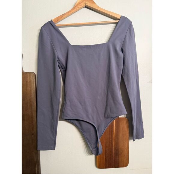 Aritiza Babaton Charcoal Gray Contour Long Sleeve Square Neck Bodysuit Medium - Picture 2 of 7
